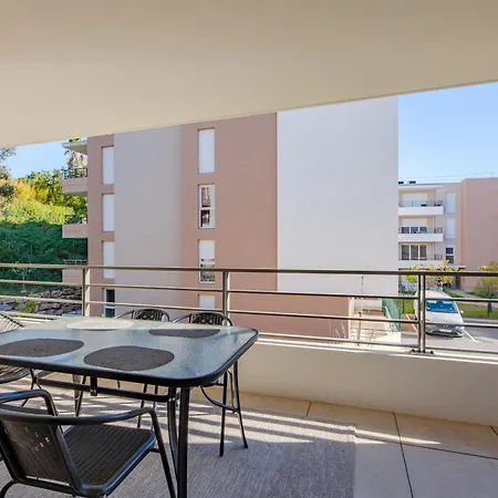 Le Sunny - Appt Climatise Avec Piscine Apartment *