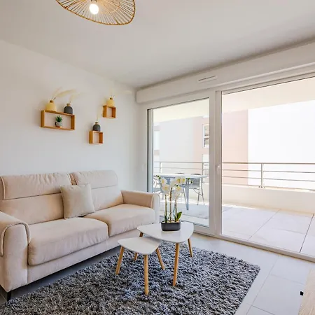 Le Sunny - Appt Climatise Avec Piscine Apartment Saint-Raphael (Var)