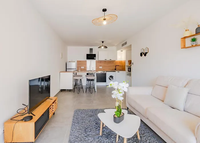 Le Sunny - Appt Climatisé Avec Piscine Appartement