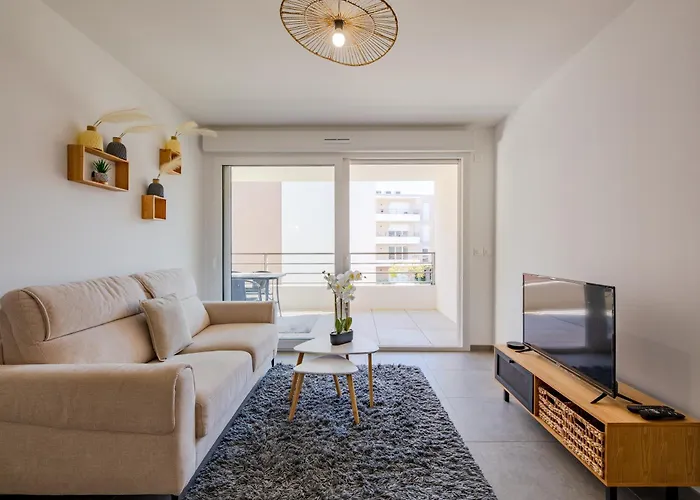 Le Sunny - Appt Climatisé Avec Piscine Appartement